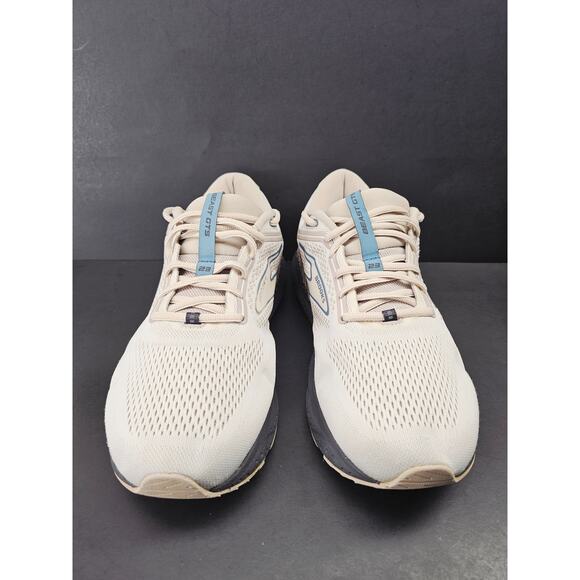 Extra Wide Brooks Men 11
